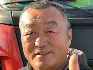 父親對孩子的愛,北奔天然氣重卡來承載