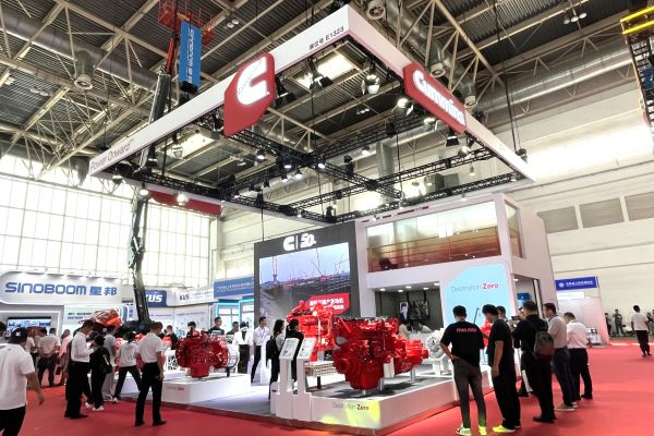 ȫw Ԫg(sh) ǵ·ж(qing)768.jpg