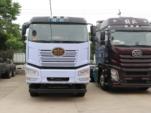 489馬力不加油的自卸車(chē) 解放J6P 8x4燃料電池車(chē)你覺(jué)得怎么樣