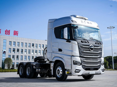 北京重卡LNG牽引車后來(lái)居上,高效低耗助力卡友創(chuàng)富