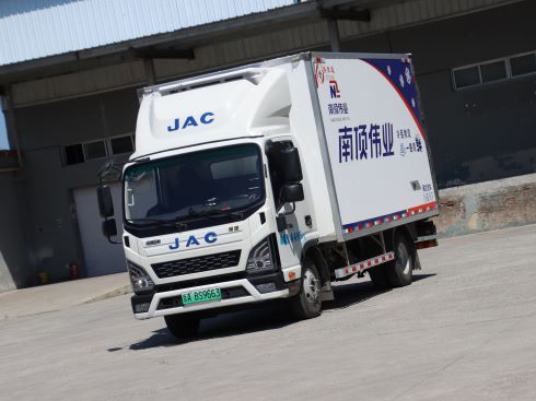 冷藏配送時(shí)不我待 江淮領(lǐng)跑純電輕卡實(shí)力搶鮮